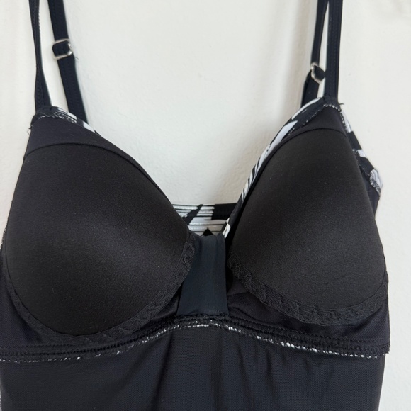 Beach Diva Black/White/Silver Bamboo Leaves Ruffle 1PC Swimsuit Size 10 - Picture 7 of 9